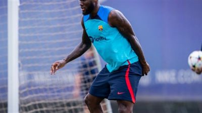 برشلونة يعلن إصابة كيسي