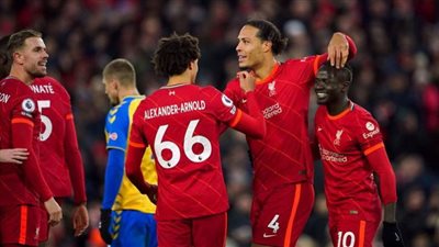 فان دايك يفتح النار على مُنتقدي أرنولد