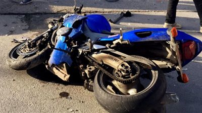 مصرع 4 أشخاص بتصادم دراجتين ناريتين فى المنيا
