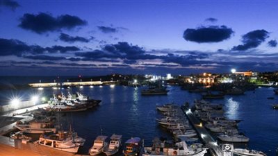 وصول 140 مهاجرًا إلى جزيرة لامبيدوزا