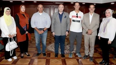 محافظ بني سويف يستقبل فريق رحلة تحدي النيل