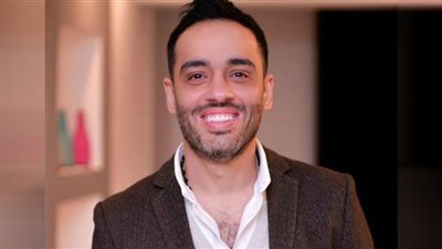 رامي جمال يكشف سبب توقفه عن علاج البهاق