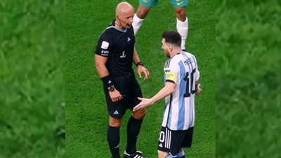 البولندي سيمون مارتشينياك حكمًا لنهائي كأس العالم 2022