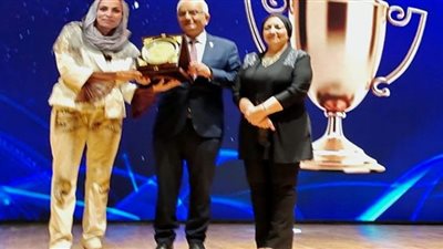 تكريم الإعلامية رضا الكرداوي لمجهوداتها في التحول الرقمي بالتعليم