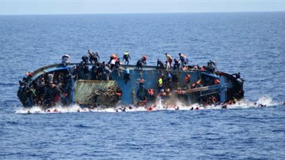 مصرع 15 شخصًا في غرق قارب لمهاجرين قبالة سواحل اليونان