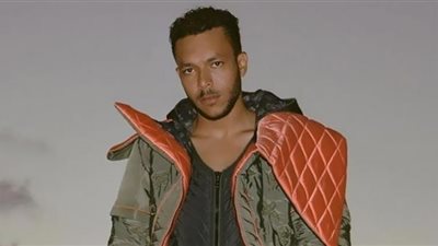 حفلة كأس العالم في قطر.. ويجز يصطدم بقرارات مصطفى كامل