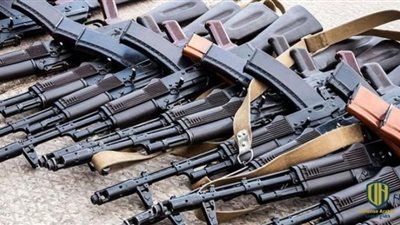 ضبط 1070 بندقية في حملات على تجار السلاح