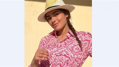 ليلى زاهر تستعرض جمال ملامحها بدون مكياج (صور)