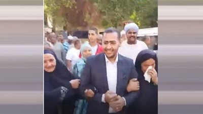 رضا من بيت المأمور إلى الزوج الكفيف.. رحلة الطفلة الأم بدأت بالضياع «فيديو»