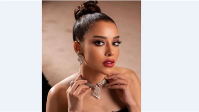 بلقيس تشوق جمهورها بمقطع فيديو جديد من أحدث أغنيتها في مصر