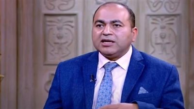 أسباب تراجع إصابات كورونا.. وموعد انتهاء الفيروس (فيديو)