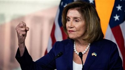 نانسي بيلوسي.. من ربة منزل لقيادة مجلس النواب الأمريكي (بروفايل)