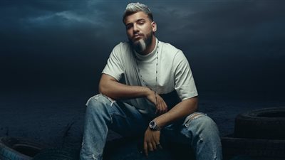 مسلم يعلن اعتزاله: سامحوني المجال لا يناسبني