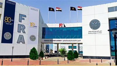 إيقاف 3 أكواد لمستثمرين في أسهم رواد السياحة