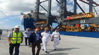 ميناء الاسكندرية تستقبل السفينة SEAWAY SWAN والمحمله باوناش التشغيل الخاصه بمحطه تحيا مصر