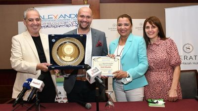 الأمير أباظة يكرم النجوم الراحلين بمهرجان الإسكندرية السينمائي