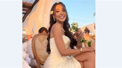 شاهد| جيسي عبدو بموضة الأكمام المنفوخة عبر إنستجرام