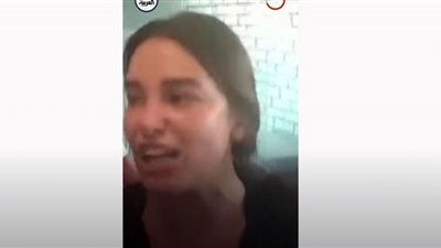 هتافات مؤيدة لمقتحمة بنك المهجر عقب الإفراج عنها (شاهد)