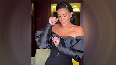 غادة عبدالرازق تركب التريند بأجرأ جلسة تصوير بعد ساعات من طلاقها (شاهد)