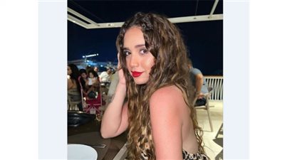 رنا رئيس تفاجئ متابعيها بجمال ملامحها (صور)