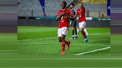 الـVAR يحرم الأهلي من هدف التقدم على فاركو