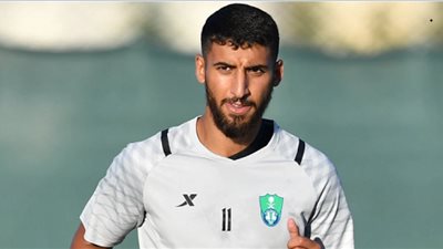 الأهلي السعودي يقرر الاستغناء عن يوسف العبدلي