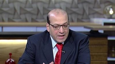 خبير اقتصادي يكشف أفضل استثمار لحفظ قيمة الأموال حاليًا