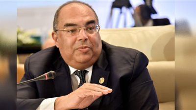 رائد المناخ: أهمية الاستثمار بالبحث العلمي في الطاقة الصديقة للبيئة