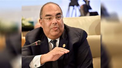 طفرة في الانبعاثات الصفري.. استثمار الطاقة المتجددة أحد الركائز