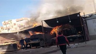 حريق يلتهم سيارتين ومحتويات ورشة بسوهاج