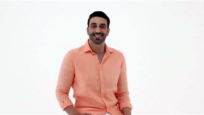 حمد الهاجري يرصد معاناة المهاجرين في 