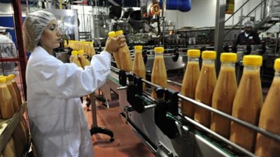 حركة سلاسل الغذاء تزيد الاحتباس الحراري عالميًا (فيديو)