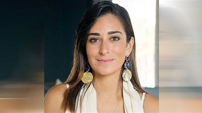 أمينة خليل تصاب بطلق ناري عن طريق الخطأ في 
