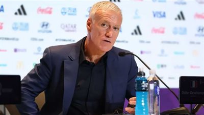 تعليق ديشامب عقب تأخر فرنسا في الشوط الأول أمام الأرجنتين