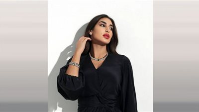 ياسمين صبرى.. إطلالة مثيرة بعرض البحر (صور)