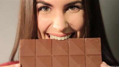 نوع شوكولاتة شهير يحتوي على مواد مسرطنة وسامة.. أطباء يحذرون