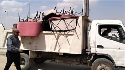 حملات مكثفة لرفع الإشغالات بنطاق حي المعادي
