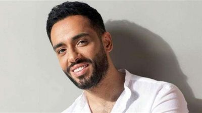 رامي جمال يشوق جمهوره لـ كليب قمر ومنوّر