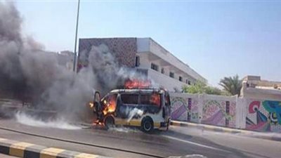 اندلاع حريق بميكروباص أعلى الطريق الدائري