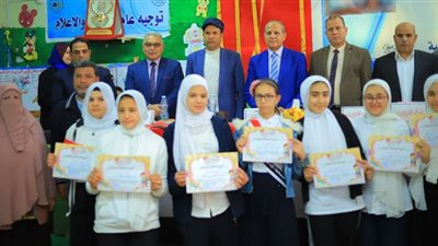 وكيل تعليم كفر الشيخ يشيد بأداء الطلاب بمسابقتي الإذاعة والبرلمان