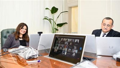 وزيرة الهجرة تلتقي أعضاء ورموز الجالية المصرية بألمانيا عبر« زووم»