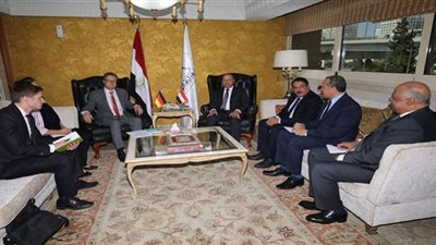 وزير النقل يبحث مع السفير الألماني الموقف التنفيذي لعدد من المشروعات المشتركة