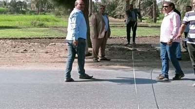 متابعة أعمال توسعة طريق اطسا الفيوم تمهيدا لرصفه