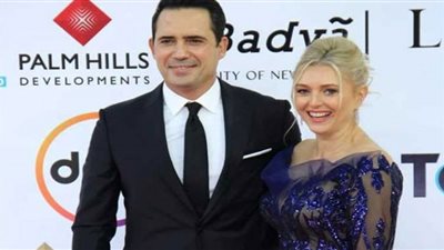 ظافر العابدين يشارك زوجته أحدث أعمالها الغنائية ..فيديو وصور