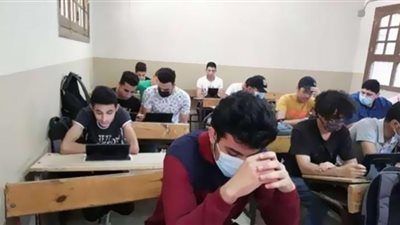 نصائح أعظم علماء مصر لطلاب الثانوية العامة (فيديوجراف)