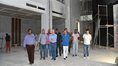 محافظ جنوب سيناء يتابع العمل بمقر مجلس المدينة الجديد والنصب التذكاري للطائرة الفرنسية