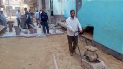 تركيب 22 ألف متر انترلوك بشوارع قوص الفرعية
