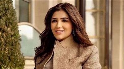 محمد سامي يحتفل بعيد ميلاد مي عمر برسالة رومانسية