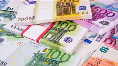 تراجع أسعار اليورو الأوروبي في البنوك اليوم