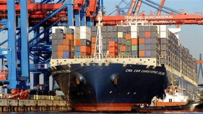 إجراءات تأمين مشددة لاستقبال 2200 حاوية بميناء الإسكندرية